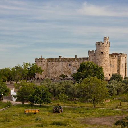 Casa Rural Castillo De Касерес Экстерьер фото